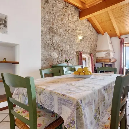 Rustico Spagnol 4 Appartamento Tignale