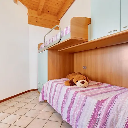 Rustico Spagnol 4 טיניאלה